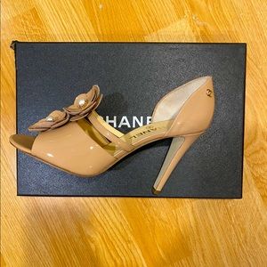 New Authentic CHANEL hills with pearls